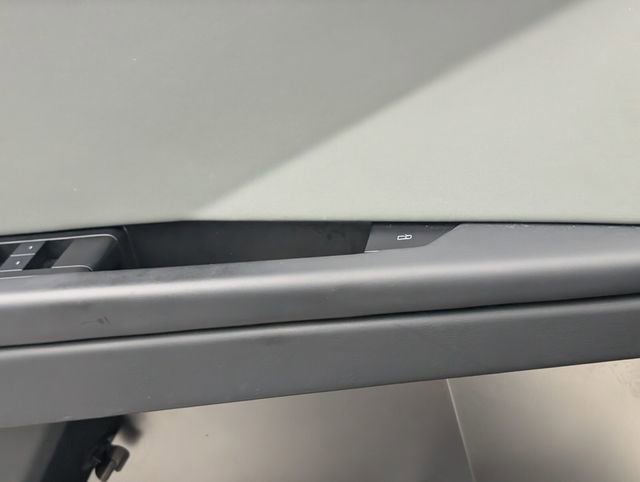 Used 2024 Tesla Cybertruck AWD Crew Cab image 22