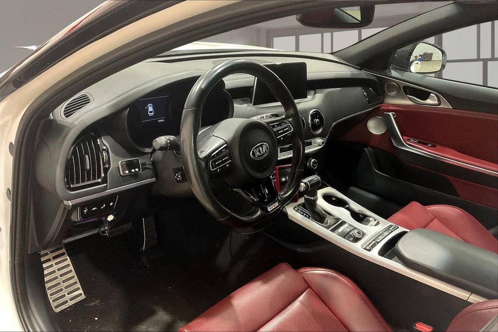 Used 2019 Kia Stinger GT1 image 14