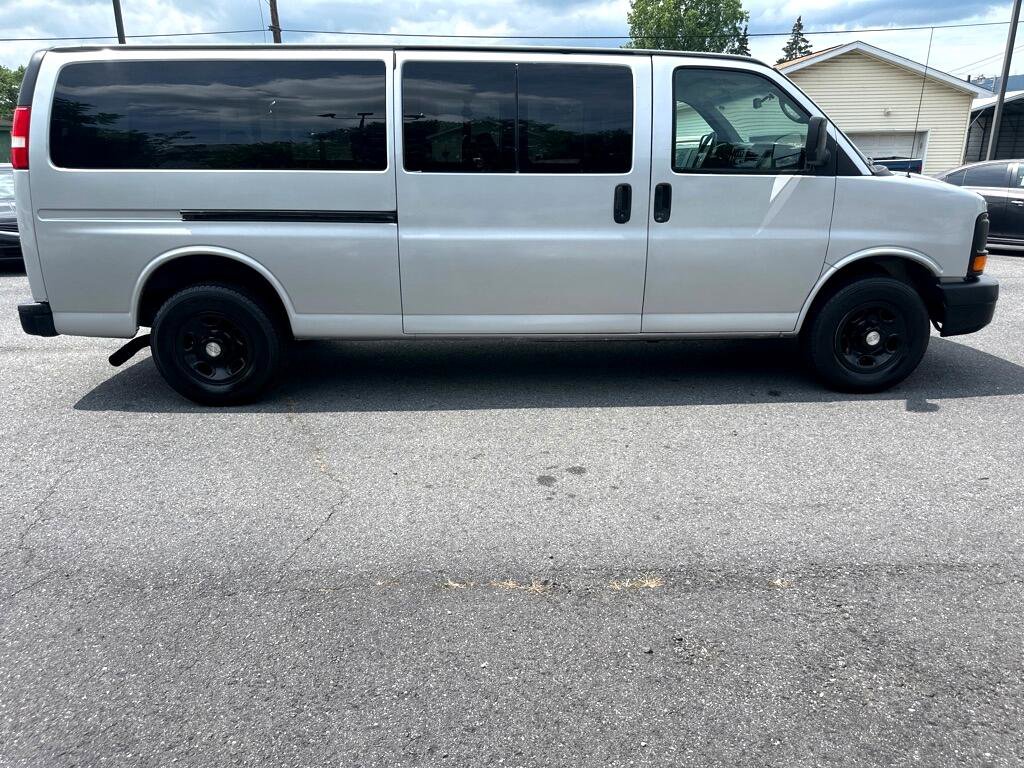Used 2015 Chevrolet Express 3500 LS image 7