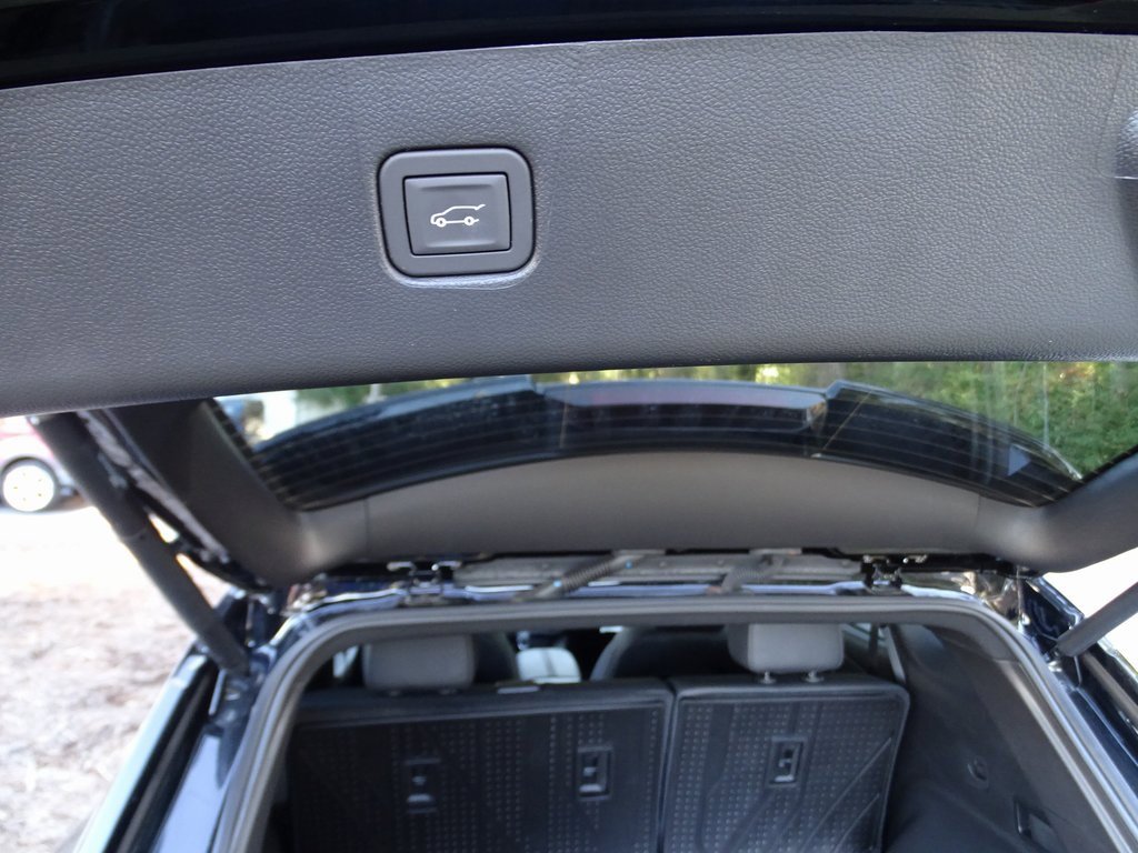 Used 2025 Chevrolet Blazer Premier w/ Enhanced Convenience Package image 10