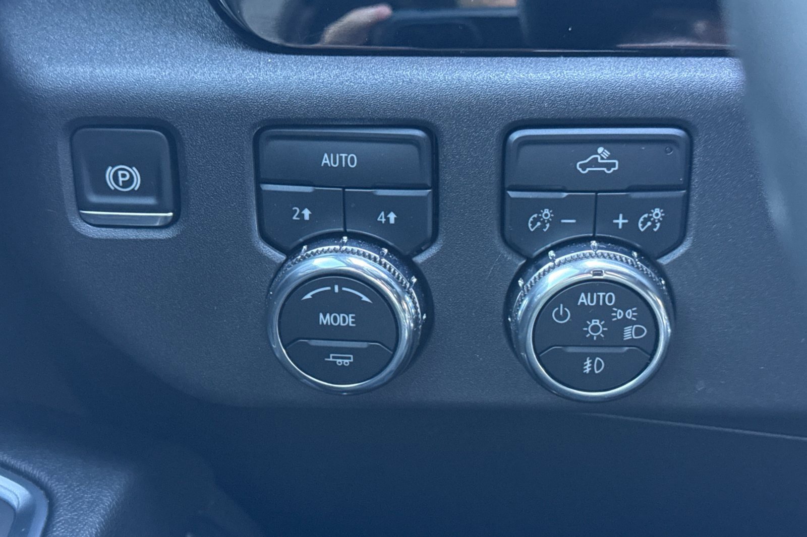 Used 2025 GMC Sierra 1500 Elevation image 39