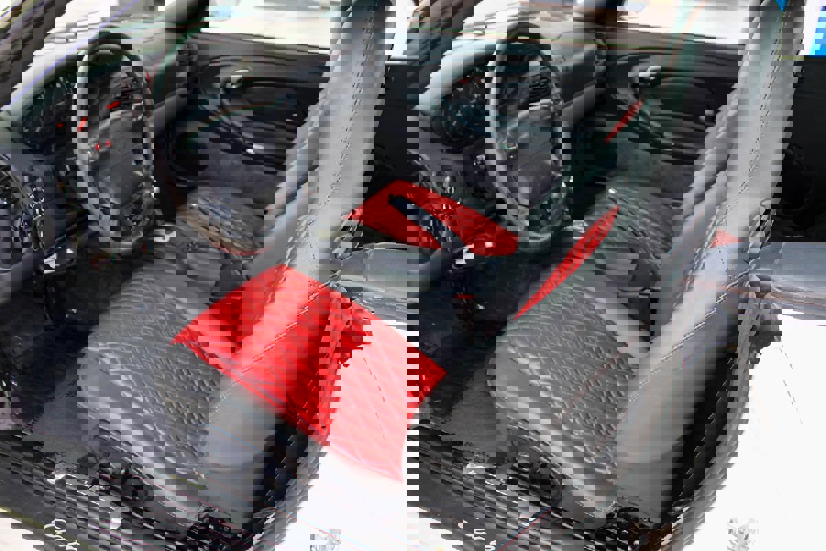 Used 2000 Porsche 911 Cabriolet image 13