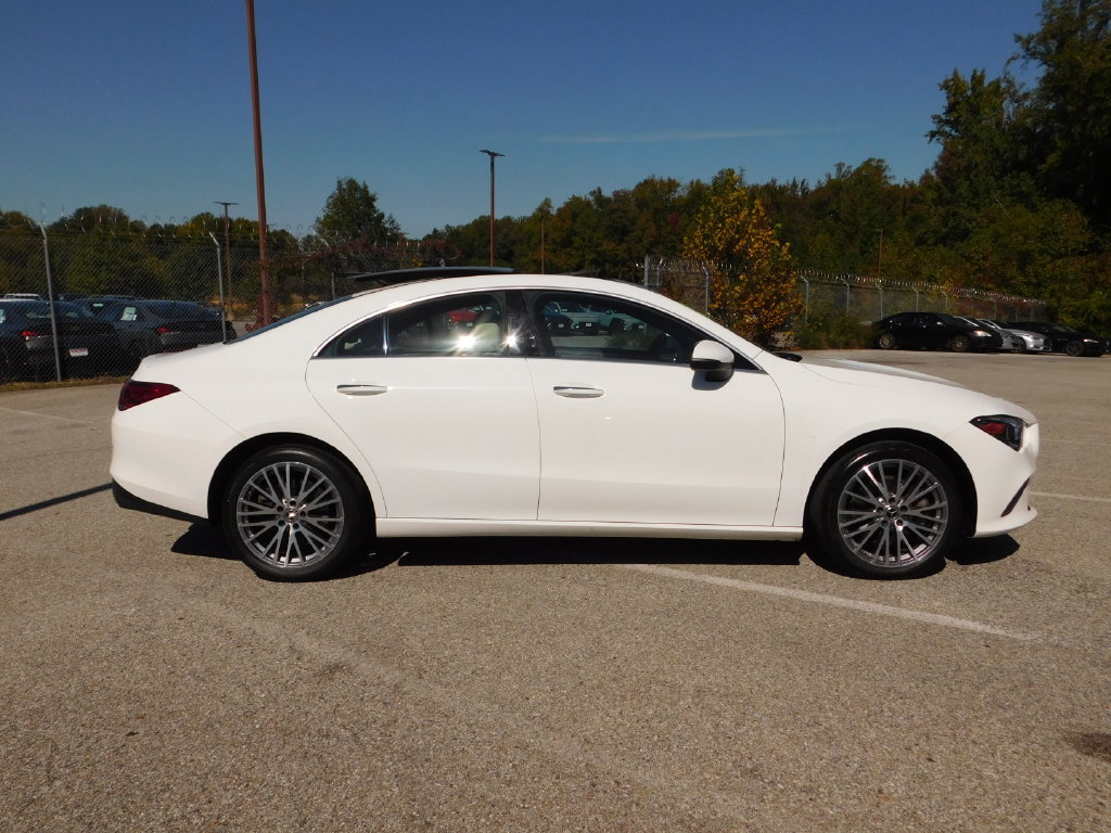 Used 2022 Mercedes-Benz CLA 250 4MATIC image 4