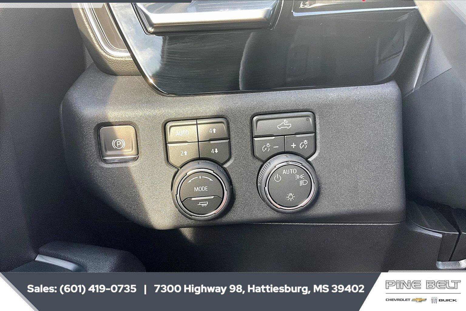 New 2026 Chevrolet Silverado 1500 LT w/ Z71 Off-Road Package AWD/4WD image 23