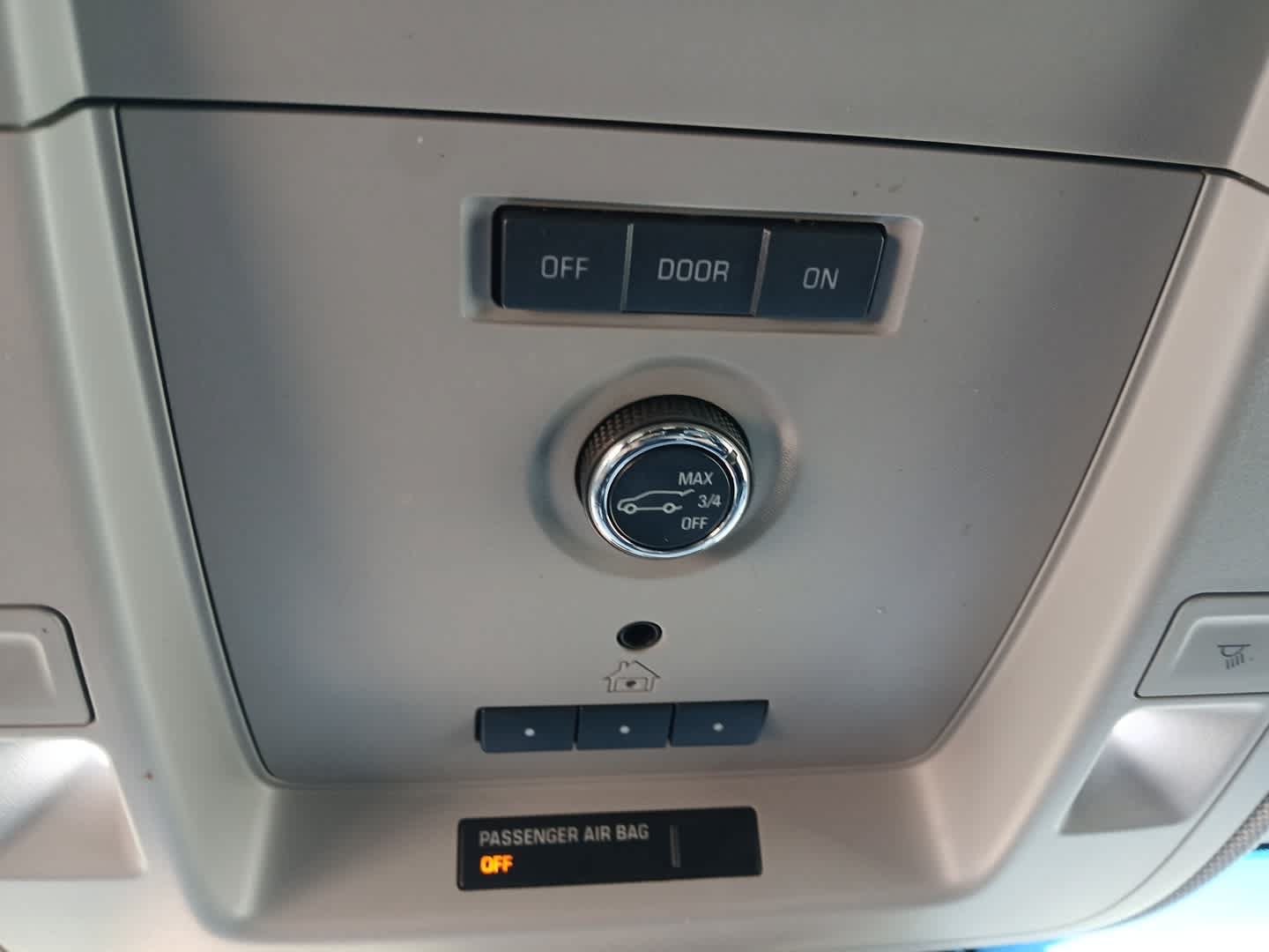 Used 2018 Chevrolet Suburban Premier AWD/4WD image 44