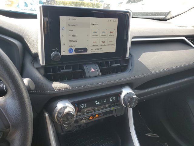 Used 2025 Toyota RAV4 XLE image 26