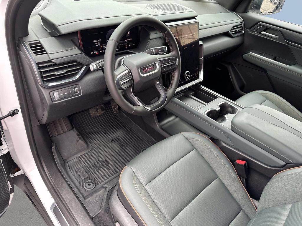 Used 2025 GMC Acadia AT4 w/ LPO, Floor Liner Package AWD/4WD image 12
