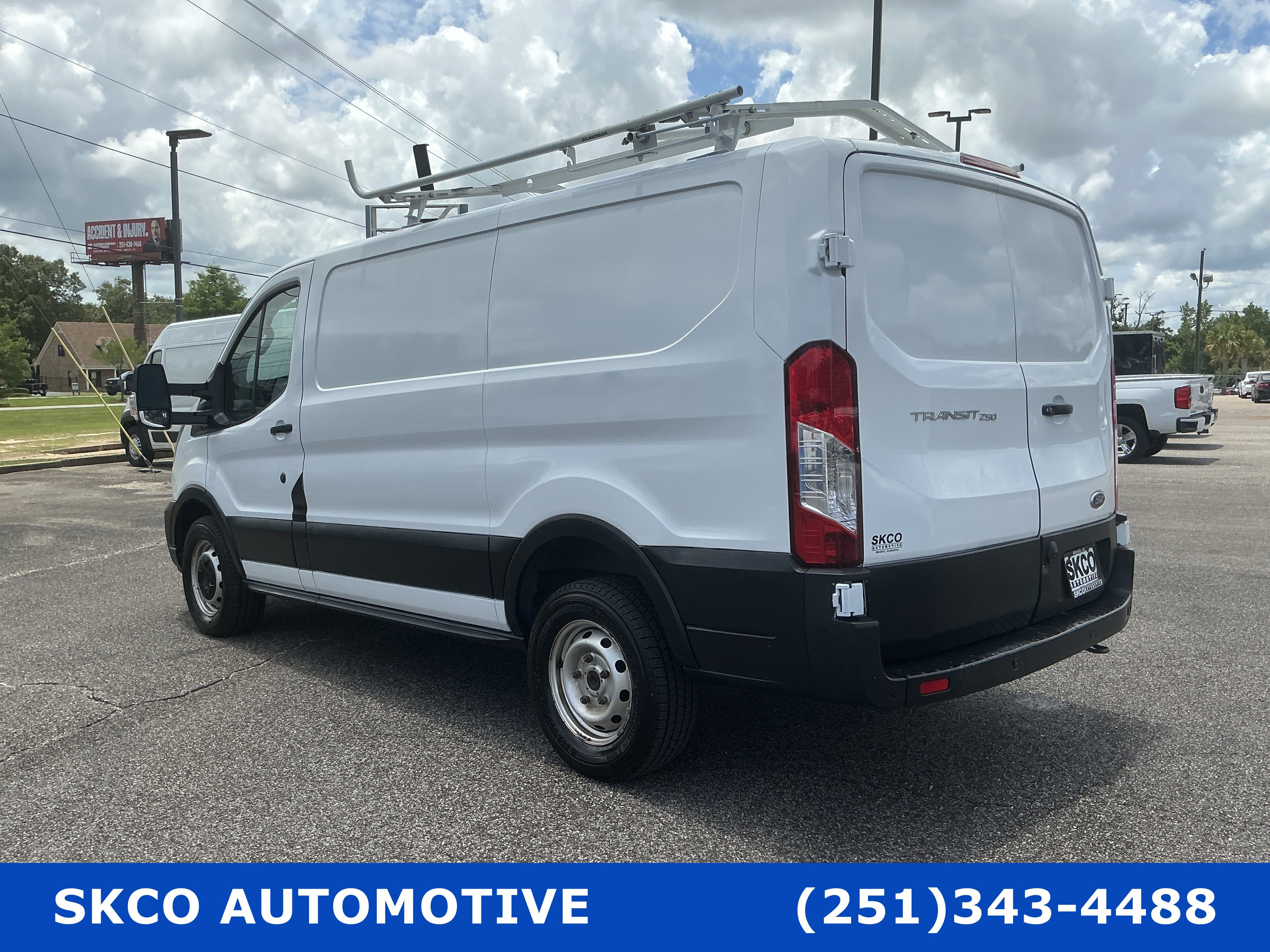 Used 2020 Ford Transit 250 Low Roof RWD image 3