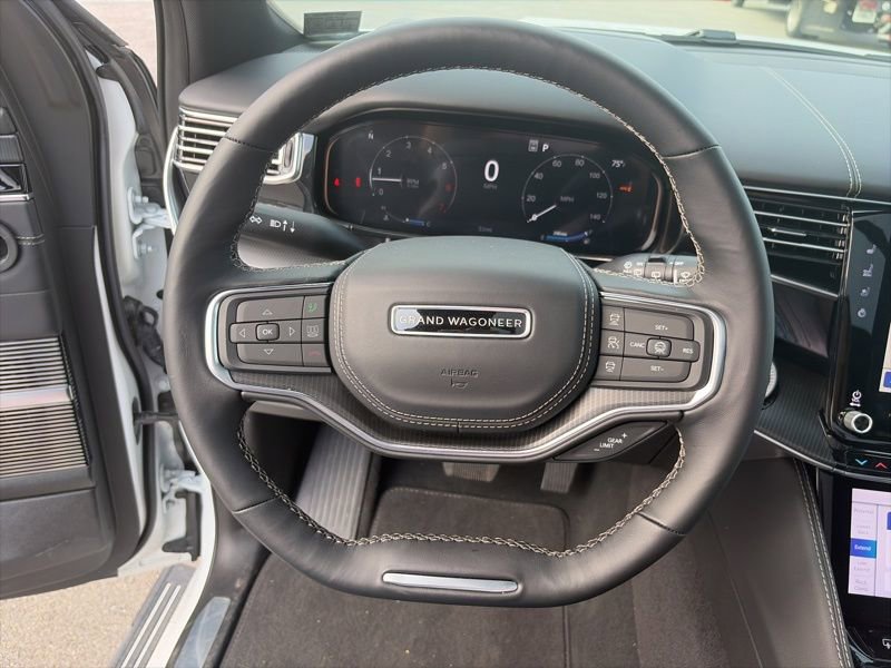 New 2026 Jeep Grand Wagoneer L Summit w/ Premium Group III image 30