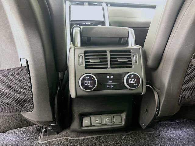 Used 2024 Land Rover Discovery S image 25