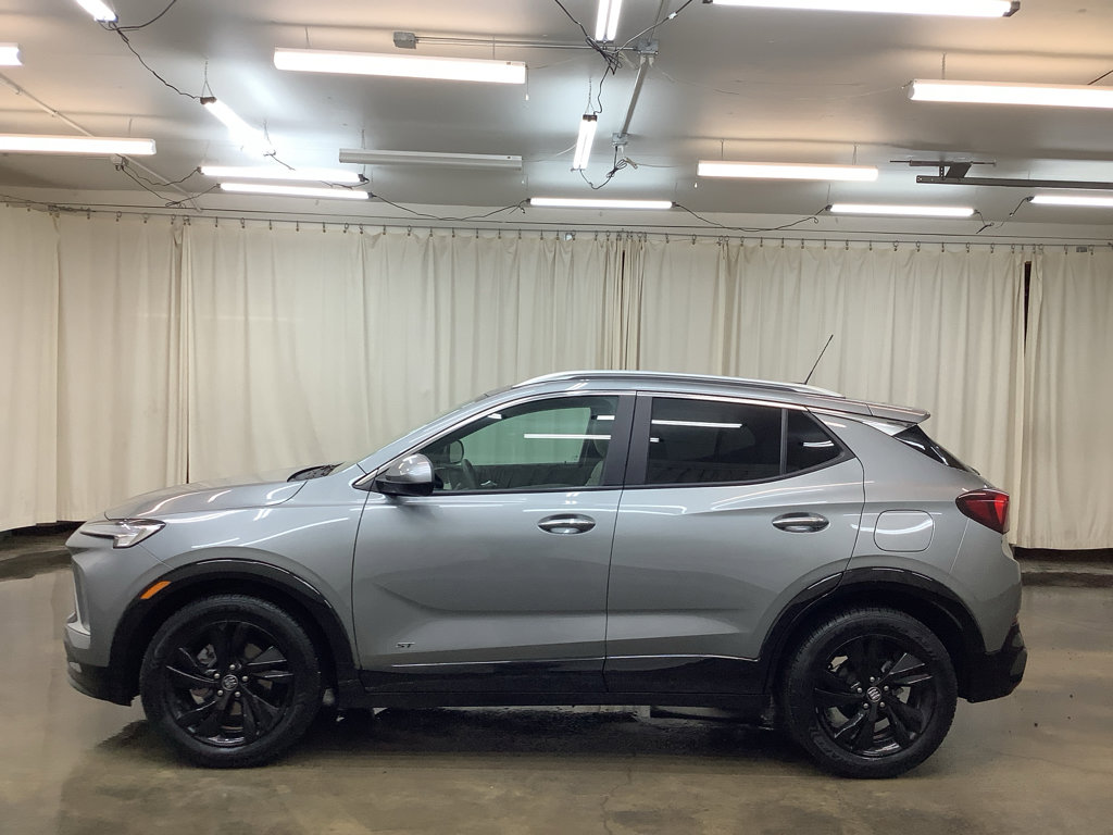 Used 2025 Buick Encore GX Sport Touring FWD image 10