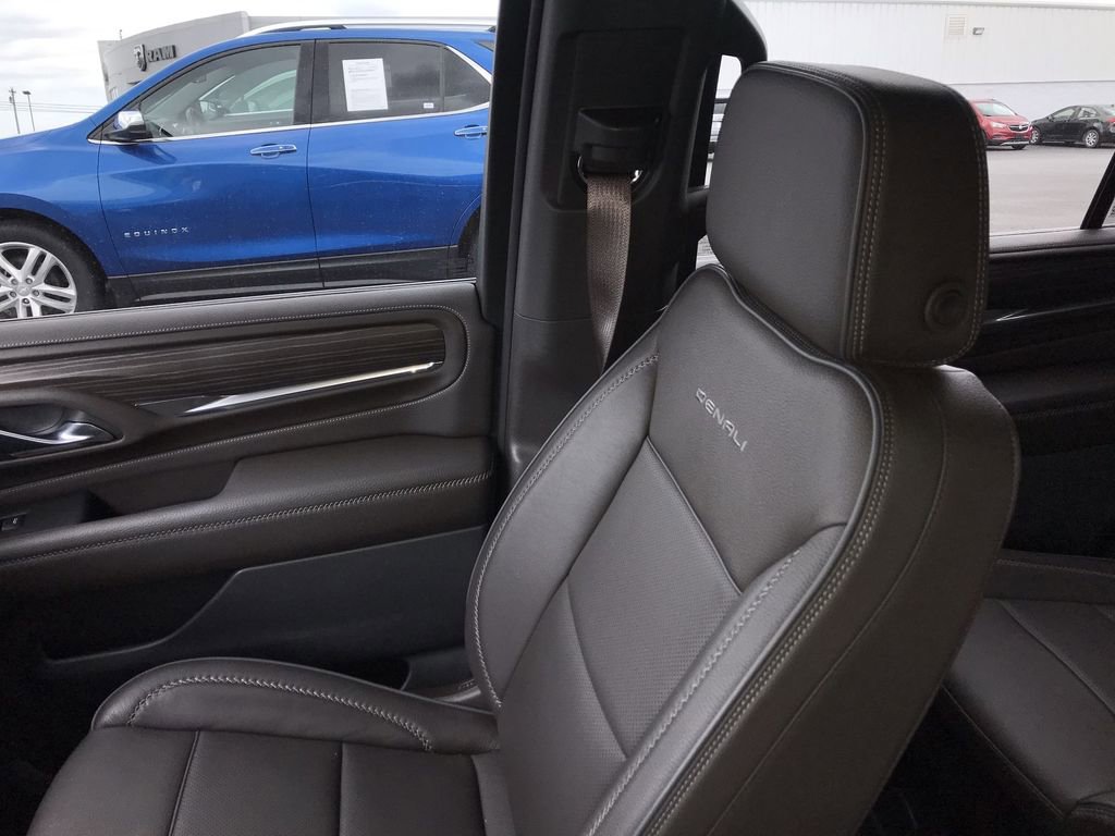Used 2023 GMC Yukon Denali image 25