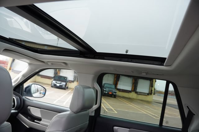 Used 2025 Ford Expedition Active AWD/4WD image 20
