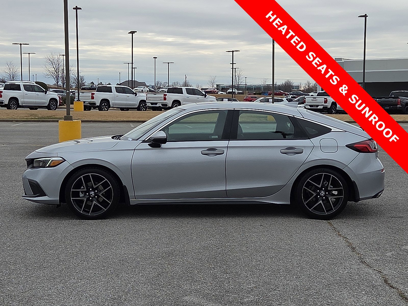 Used 2022 Honda Civic Sport Touring image 3