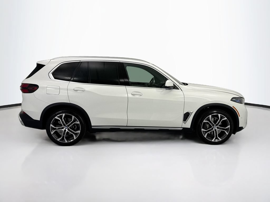 Certified 2026 BMW X5 xDrive40i w/ Climate Comfort Package AWD/4WD image 4