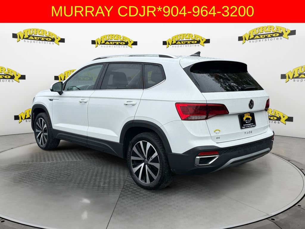 Used 2024 Volkswagen Taos SE image 3
