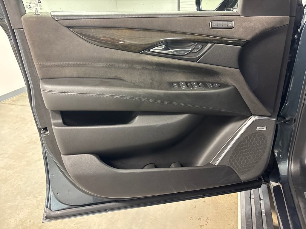 Certified 2020 Cadillac Escalade Platinum image 22