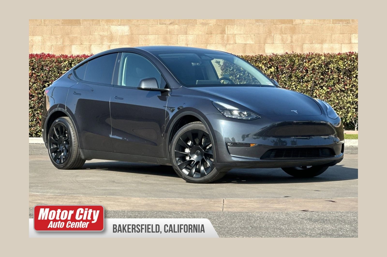 Used 2025 Tesla Model Y Long Range image 1
