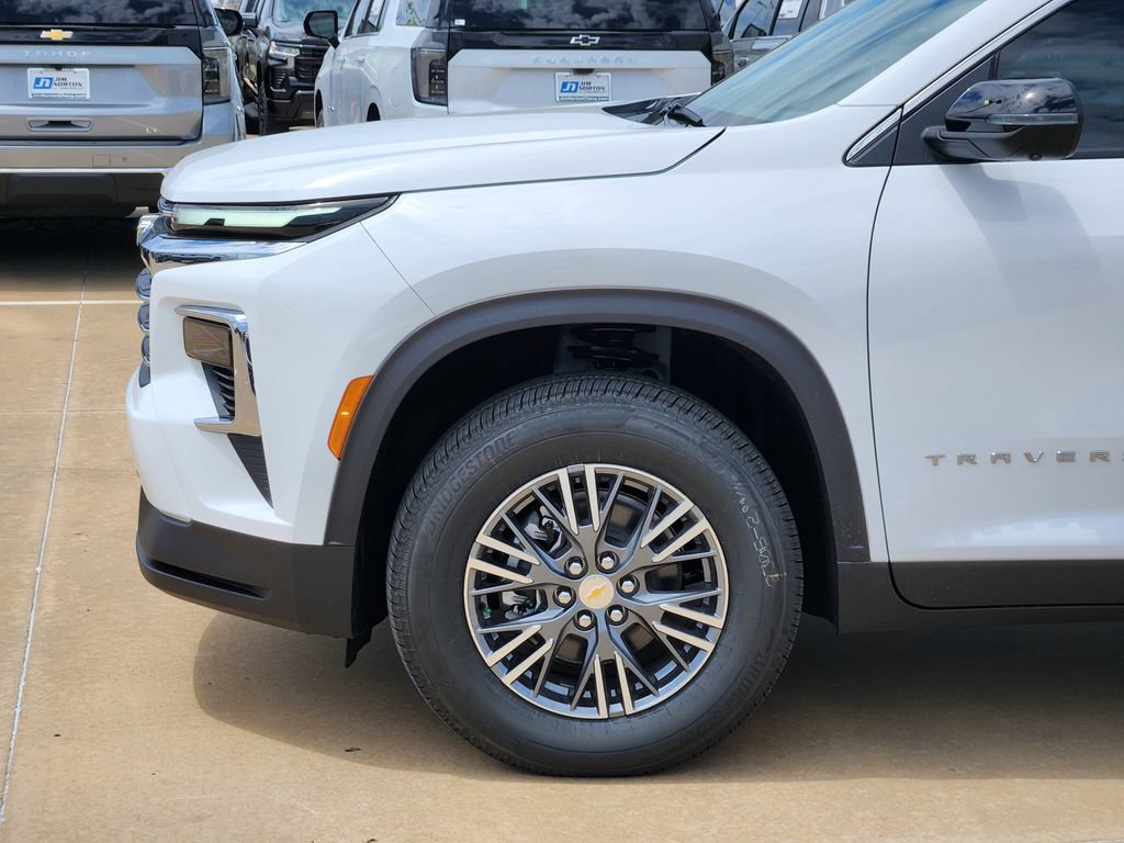 New 2026 Chevrolet Traverse LT w/ Driver Confidence Package FWD image 5