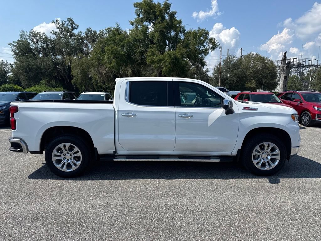 Used 2024 Chevrolet Silverado 1500 LTZ AWD/4WD image 3