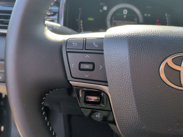 Used 2026 Toyota Camry SE FWD image 16