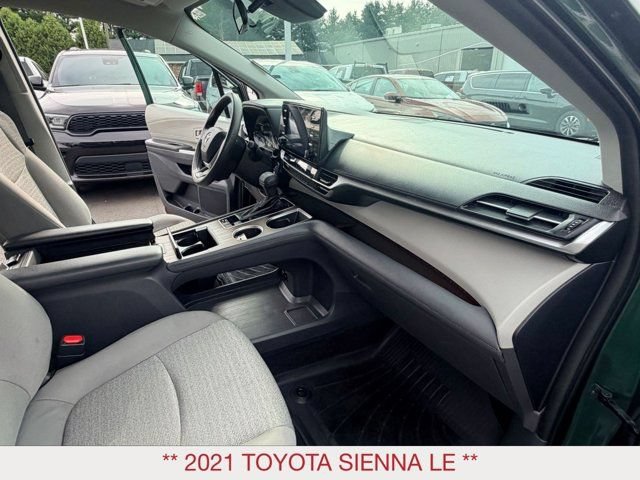 Used 2021 Toyota Sienna LE FWD image 22