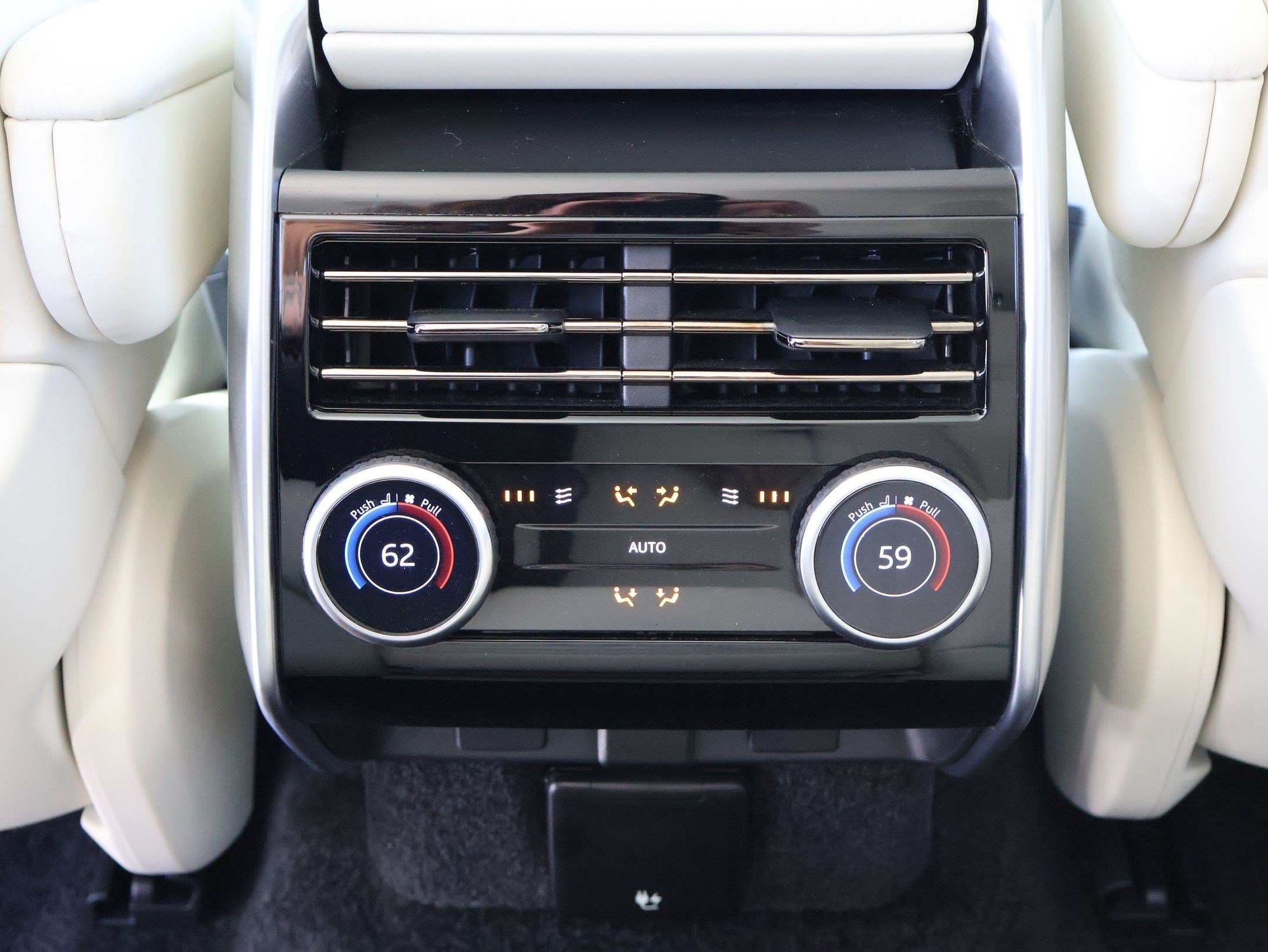 Certified 2025 Land Rover Range Rover Autobiography AWD/4WD image 25