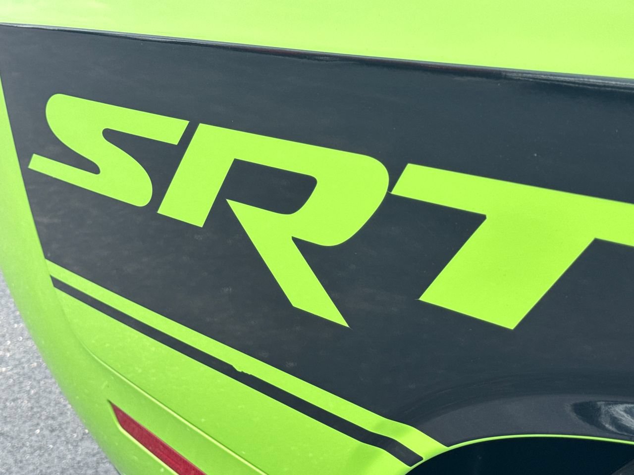 Used 2015 Dodge Challenger SRT RWD image 10