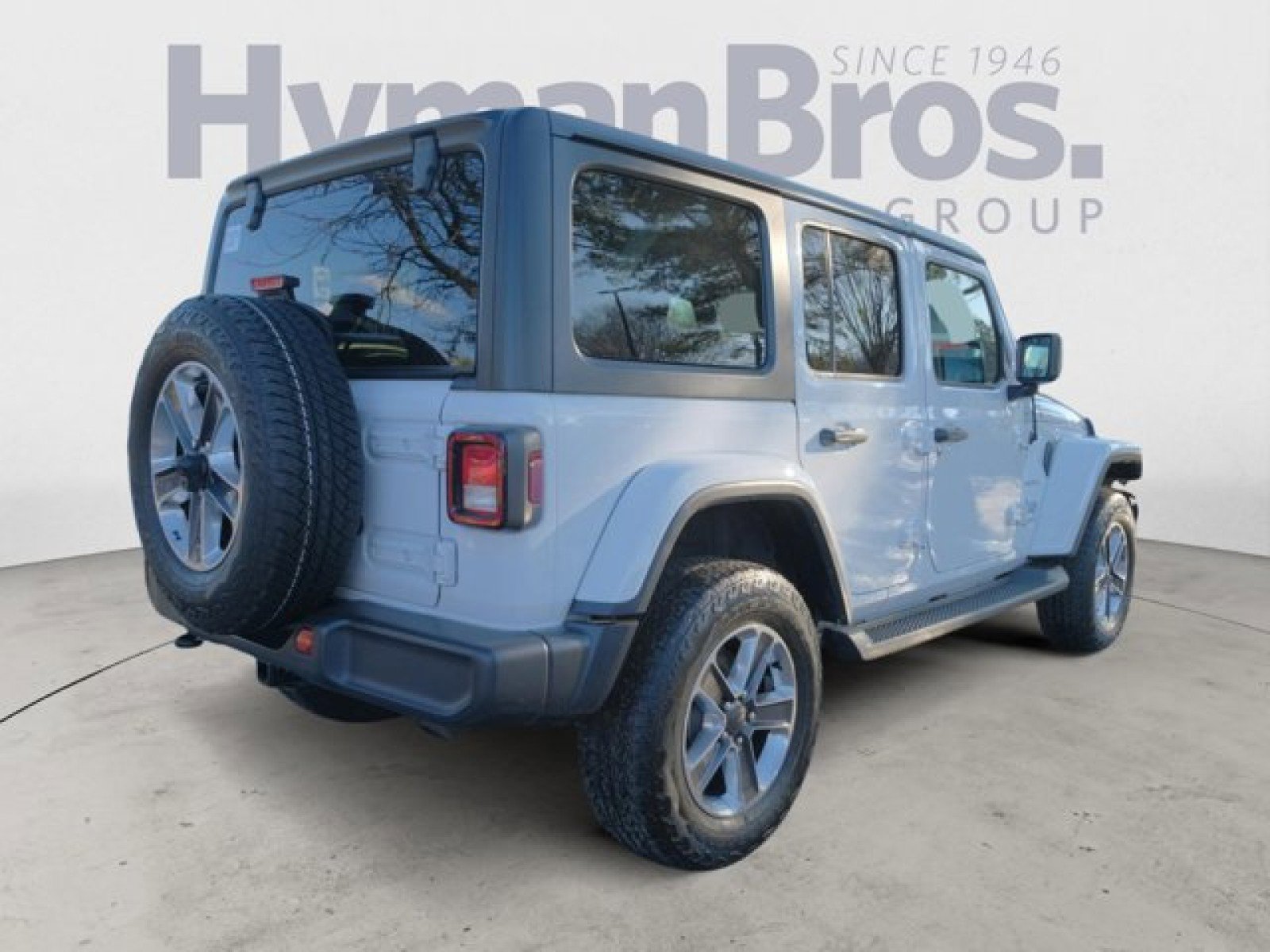Used 2020 Jeep Wrangler Unlimited Sahara image 3