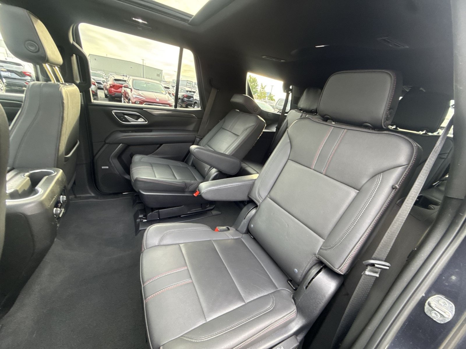 Used 2022 Chevrolet Tahoe RST w/ Luxury Package AWD/4WD image 26