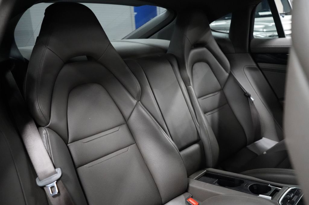 Used 2020 Porsche Panamera RWD image 22