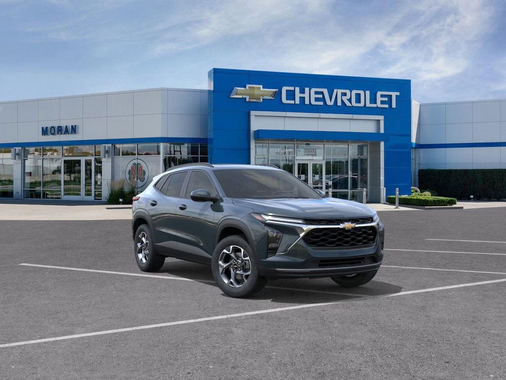 New 2026 Chevrolet Trax LT w/ Sunroof Package