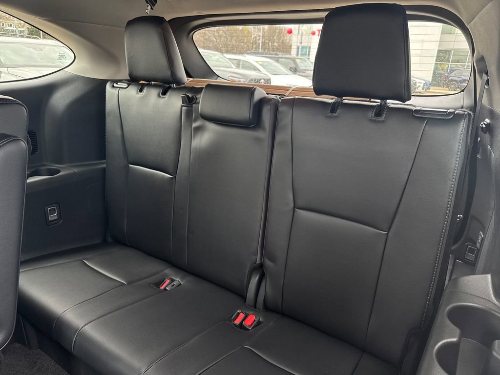 New 2026 Toyota Highlander Platinum image 15