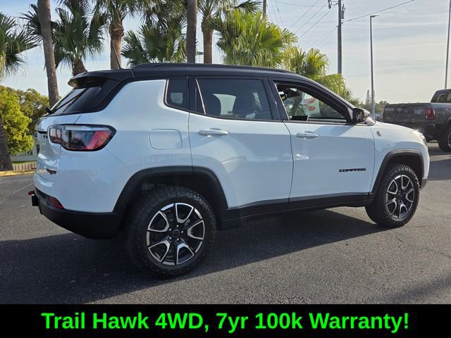 Certified 2025 Jeep Compass Trailhawk w/ Sun & Sound Group AWD/4WD image 7