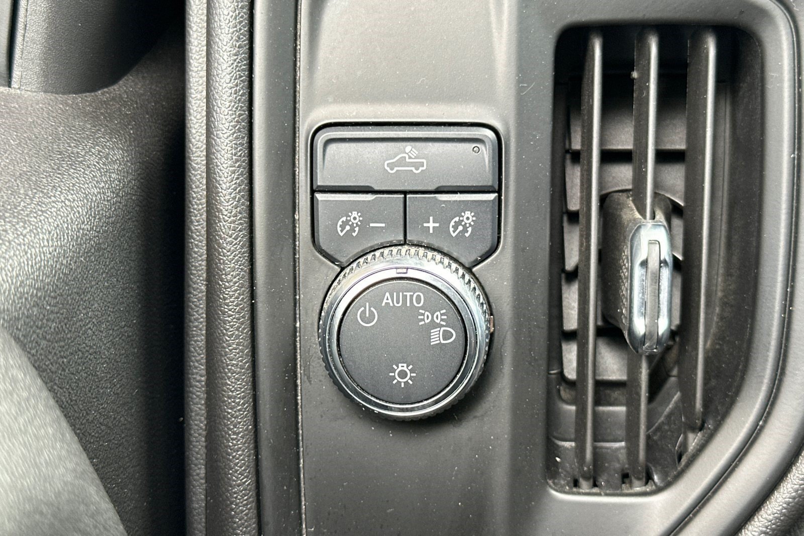 Used 2022 GMC Sierra 1500 Pro w/ Convenience Package RWD image 18