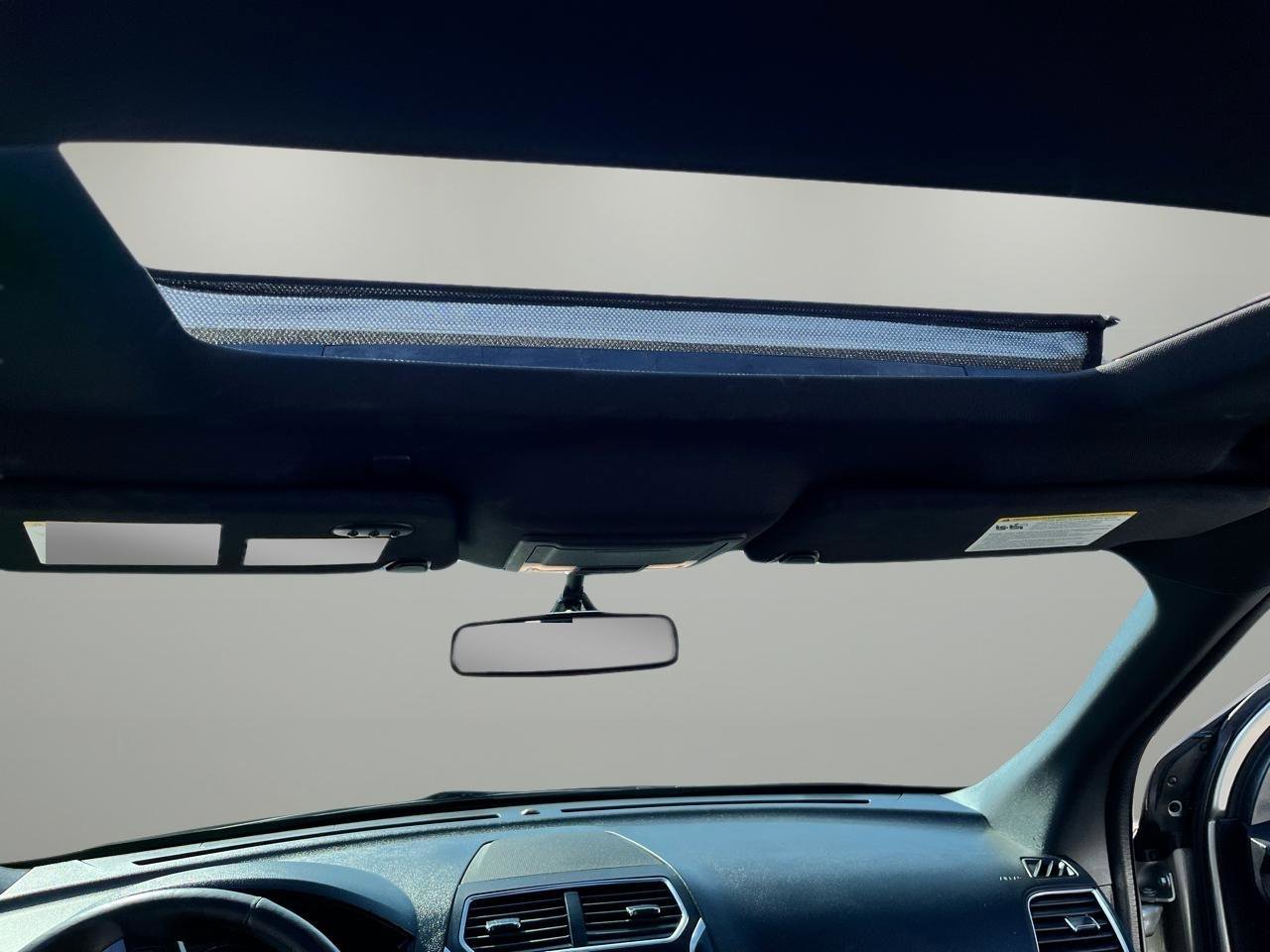 Used 2017 Ford Explorer Limited image 25