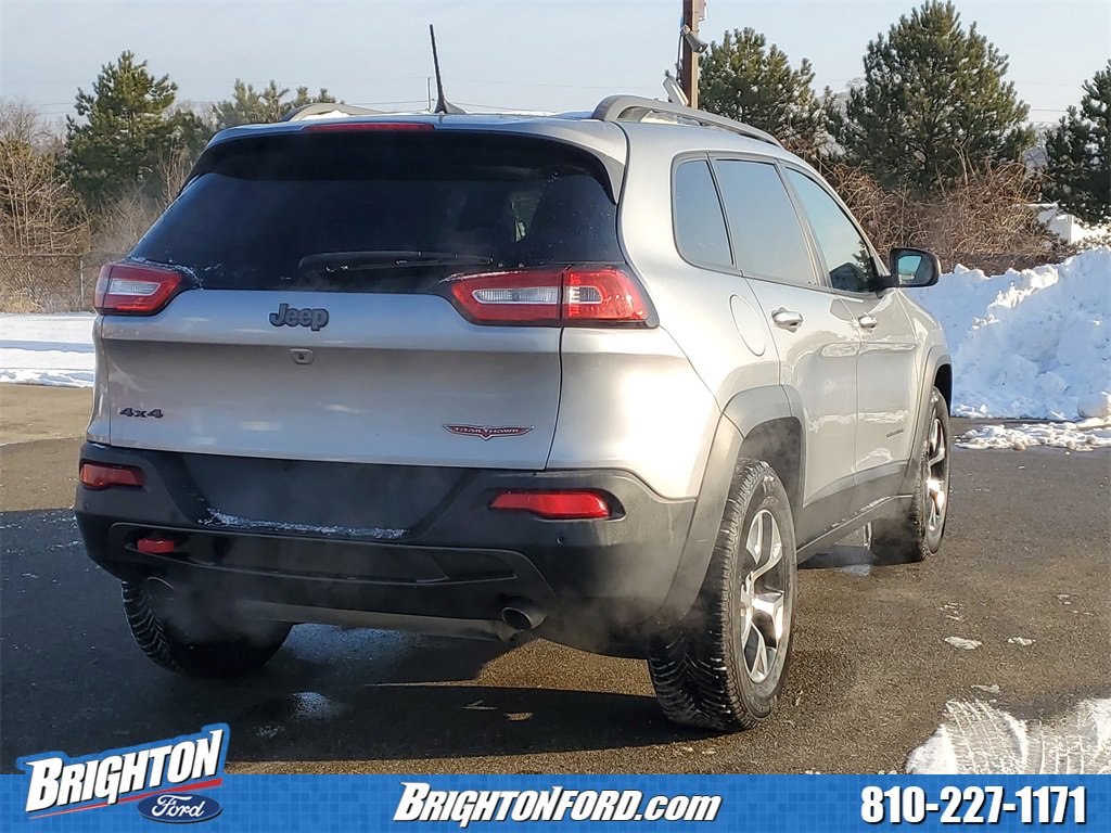 Used 2017 Jeep Cherokee Trailhawk image 4