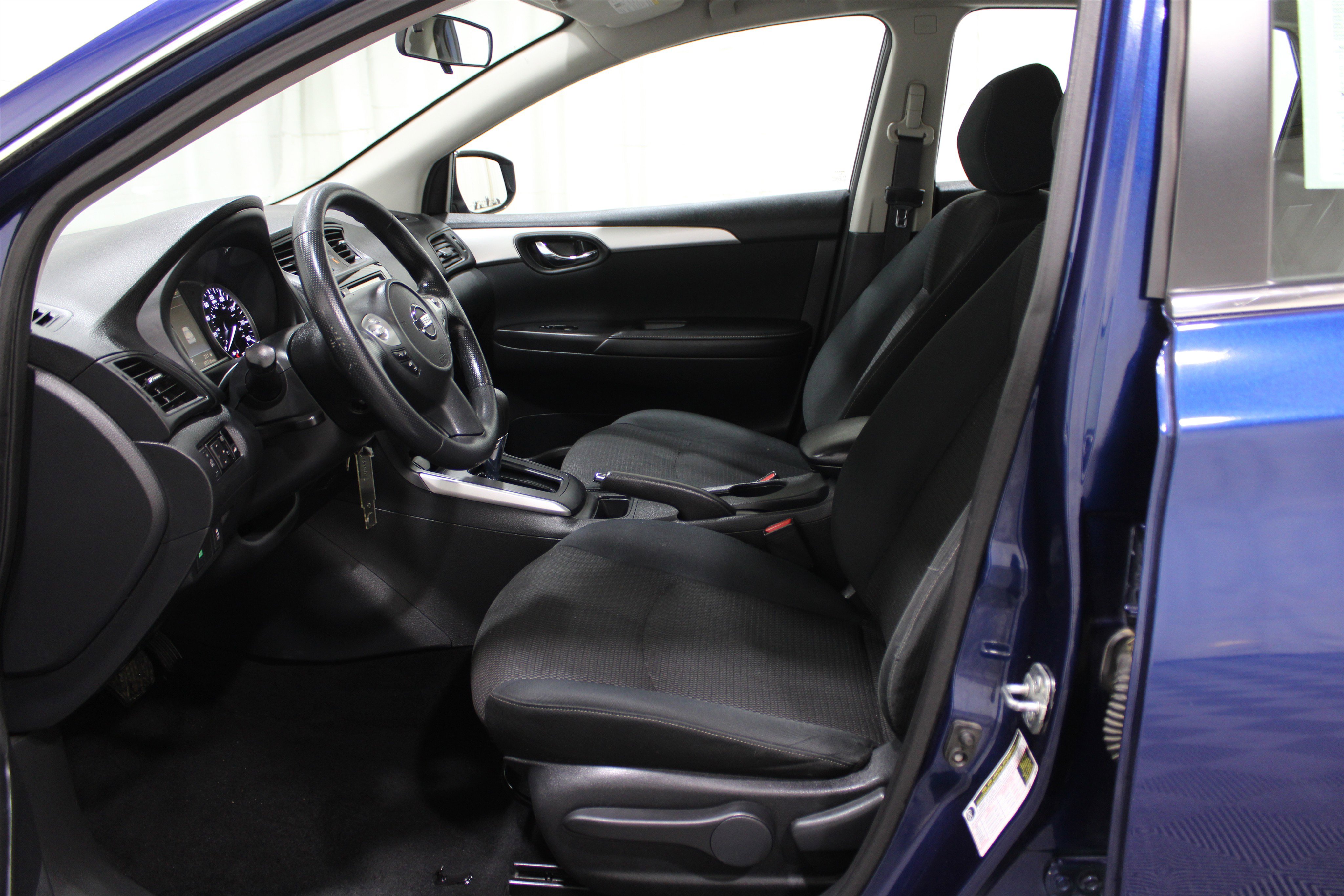 Used 2019 Nissan Sentra S image 3