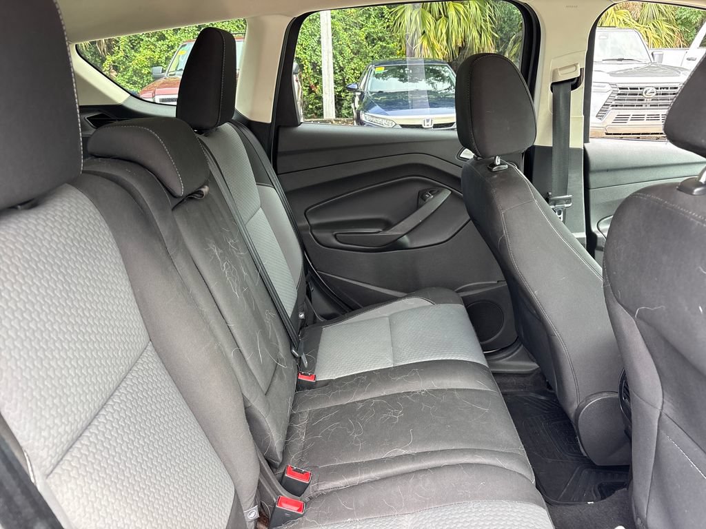 Used 2017 Ford Escape SE w/ Equipment Group 201A AWD/4WD image 29