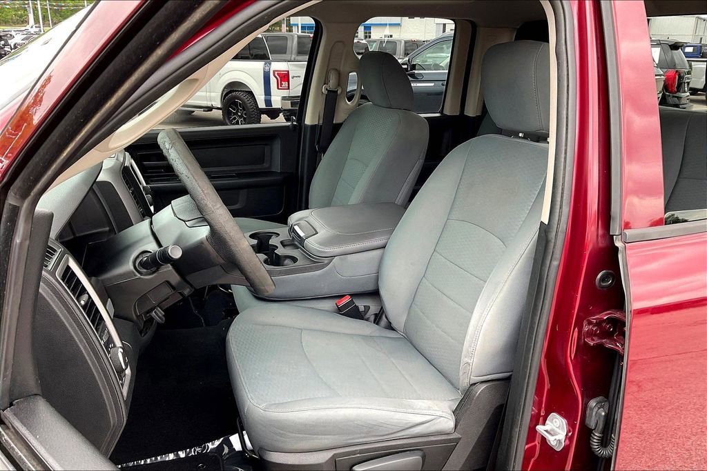 Used 2017 RAM 1500 Express image 25