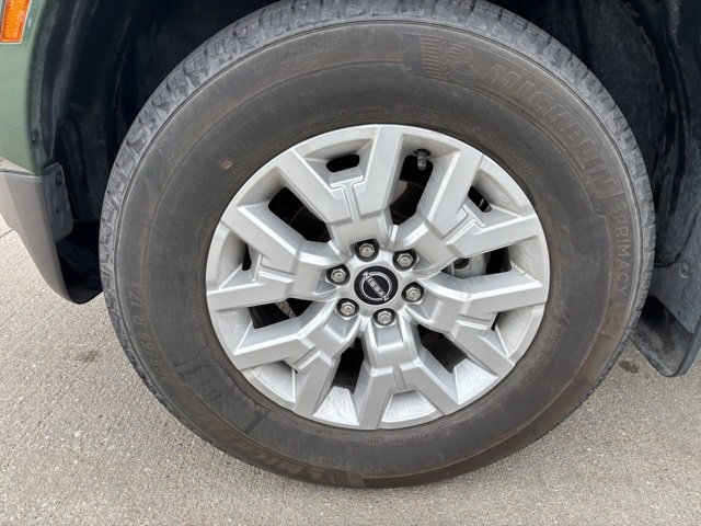 Used 2022 Nissan Frontier SV w/ SV Premium Package image 9