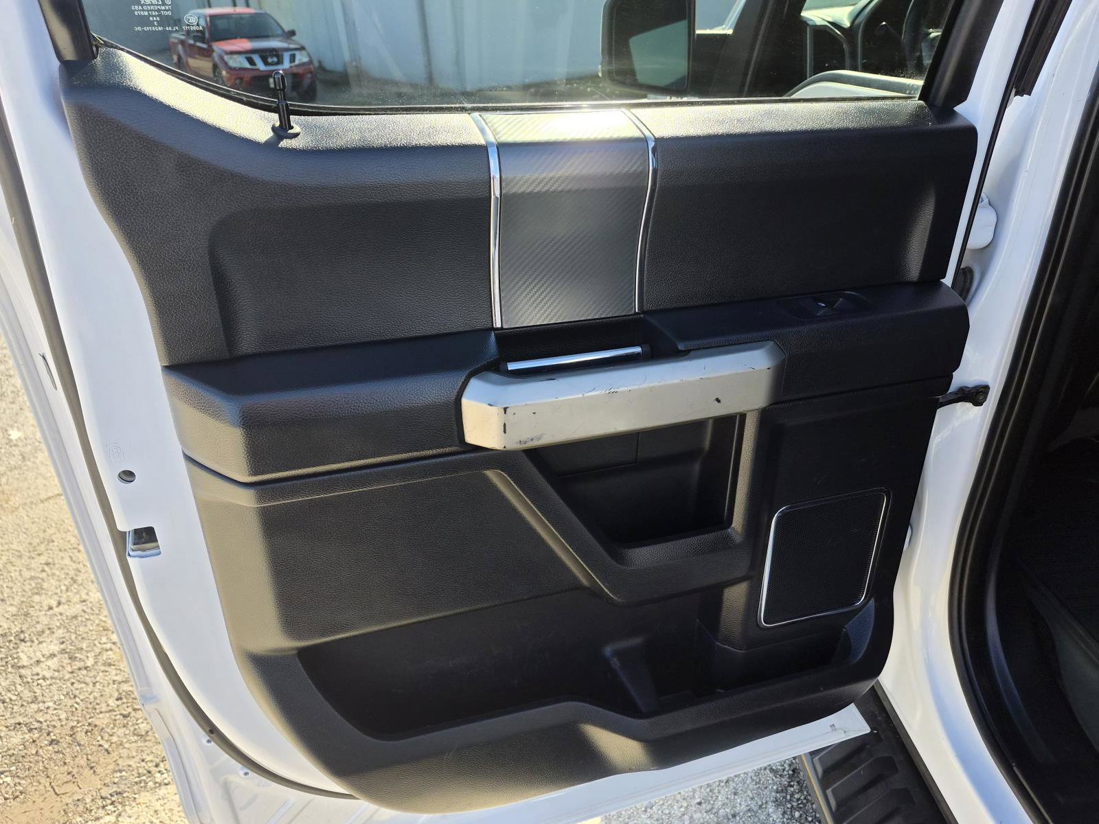 Used 2019 Ford F150 Lariat w/ Equipment Group 502A Luxury AWD/4WD image 13