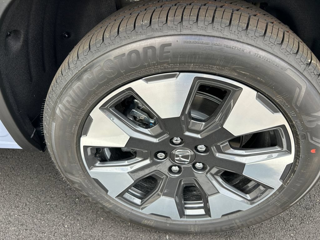 New 2026 Honda Pilot Touring image 16