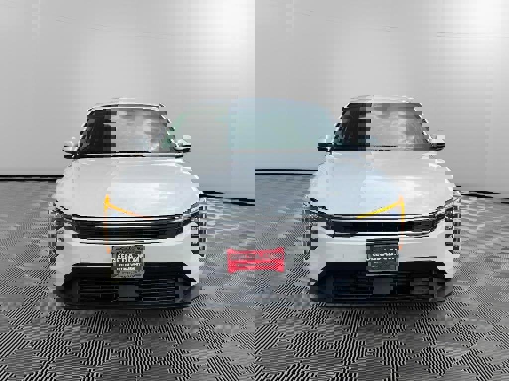 New 2025 Kia K4 LXS image 2