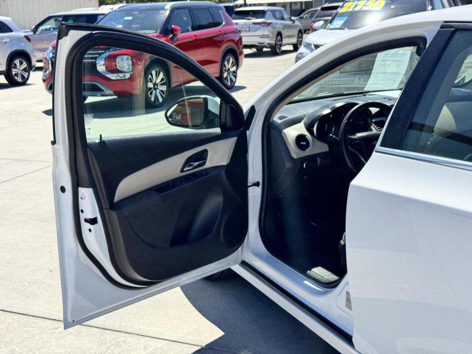 Used 2014 Chevrolet Cruze Diesel image 19