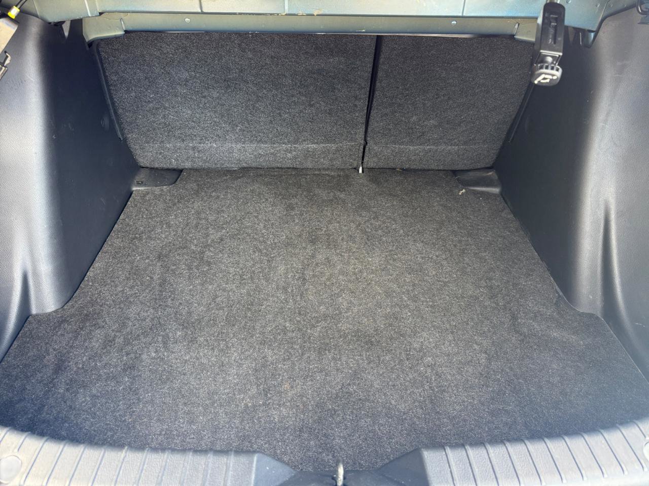 Used 2017 Toyota Yaris iA image 25