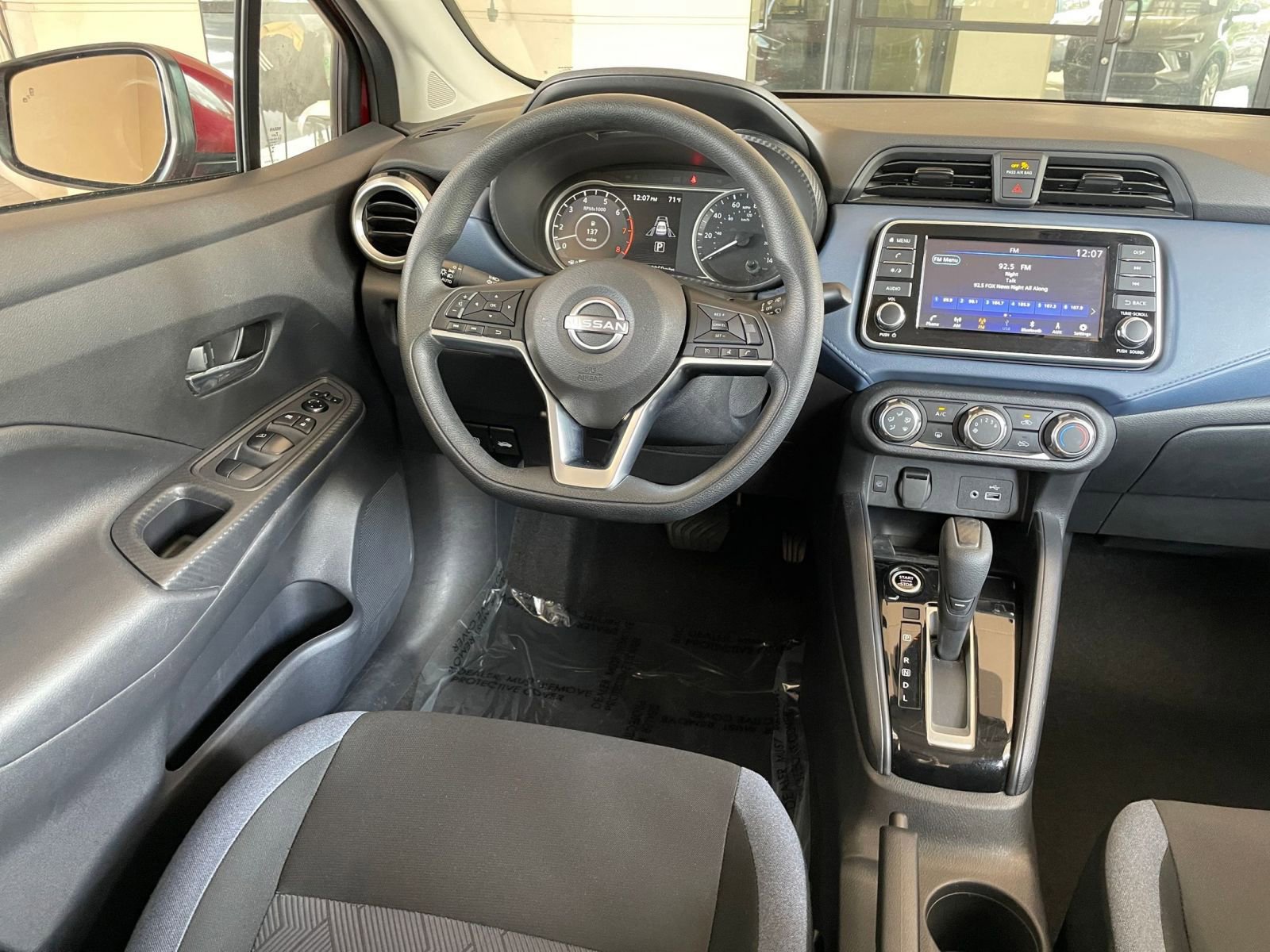 Used 2025 Nissan Versa SV image 32