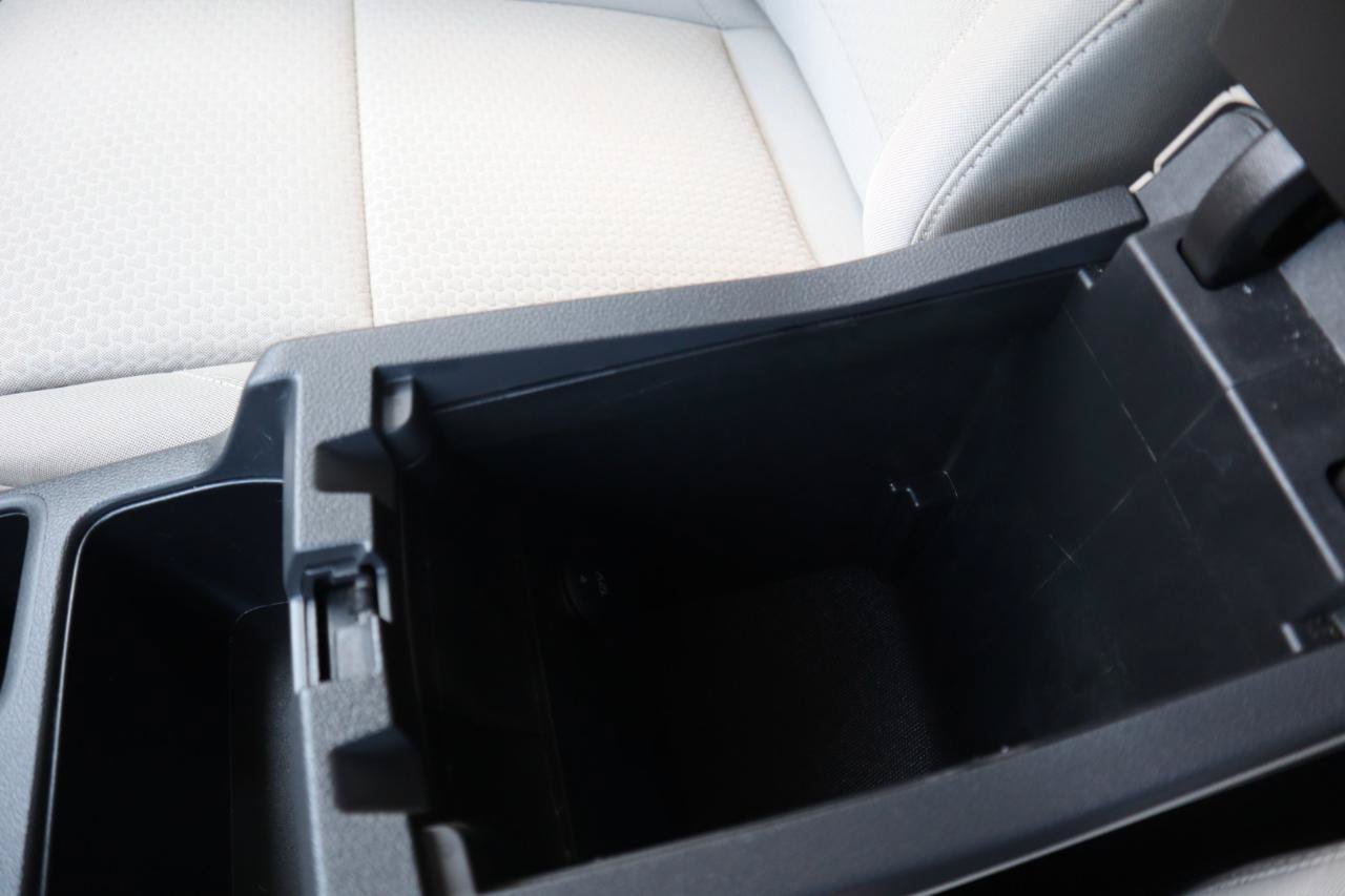 Used 2017 Ford Escape SE FWD image 66