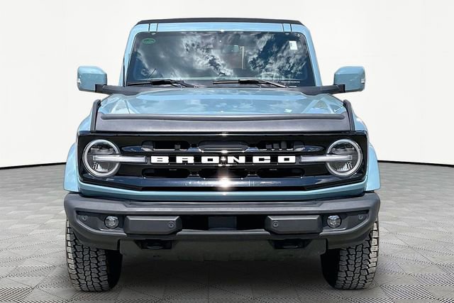 Used 2023 Ford Bronco Outer Banks image 2