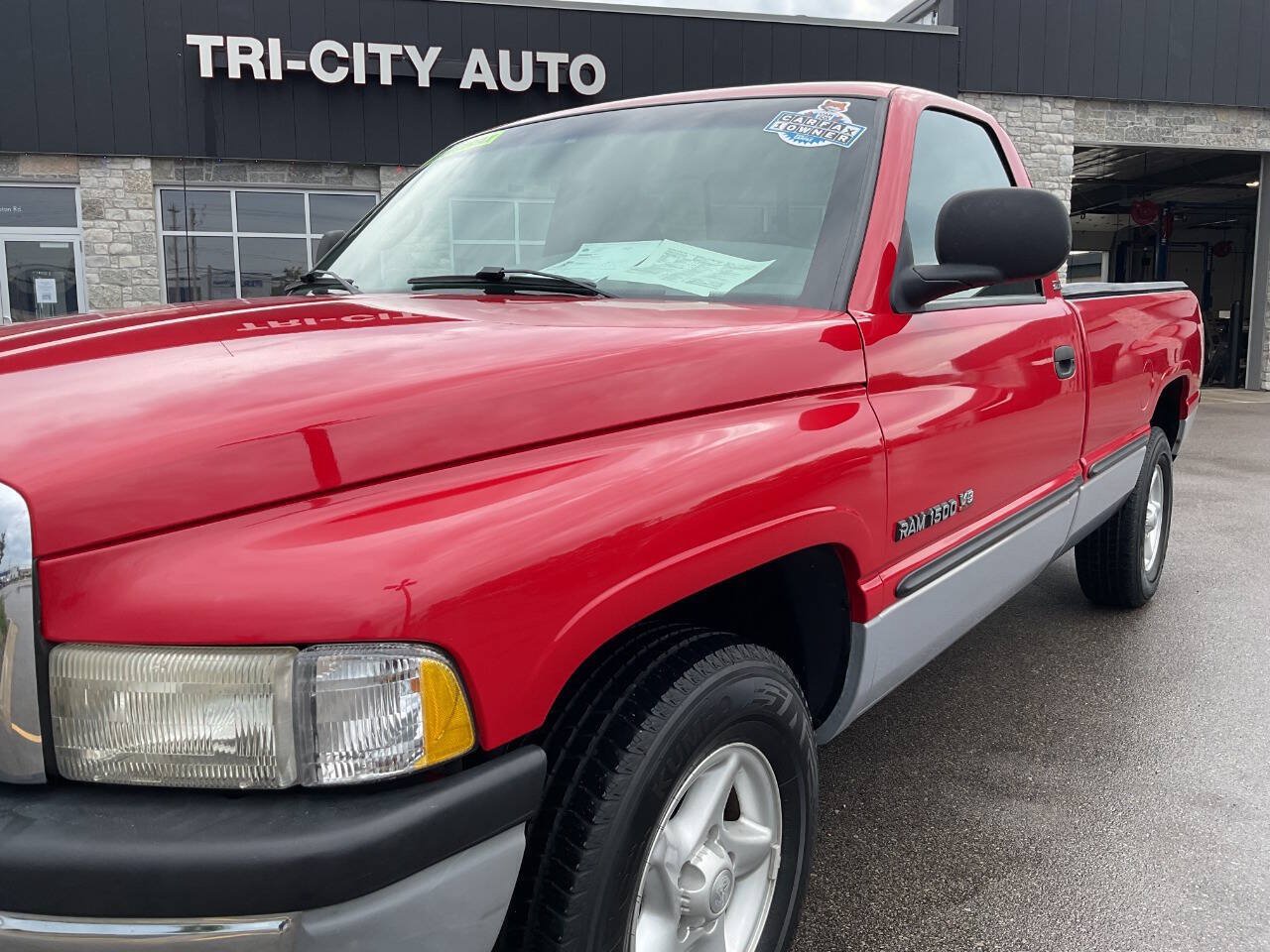 Used 1999 Dodge Ram 1500 Truck 2WD Regular Cab image 2